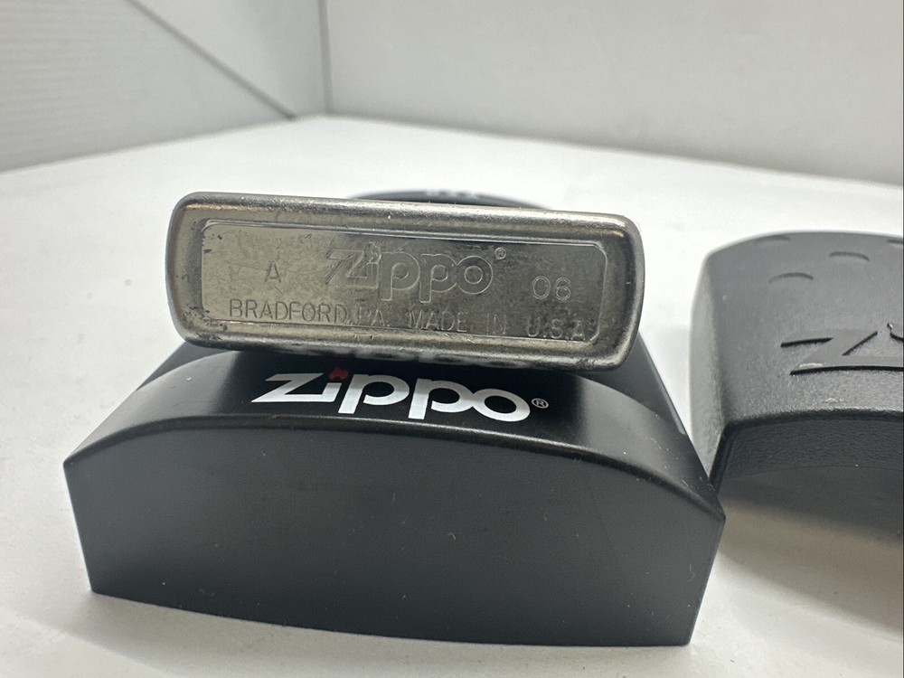 Jan 2006 Zippo Lighter in Plastic Case Unfired.