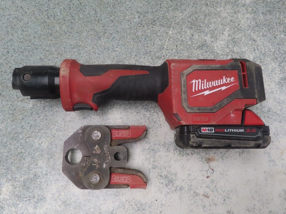 Milwaukee 2674-20 Short Throw Press Tool 1/2” PEX Crimp & Battery
