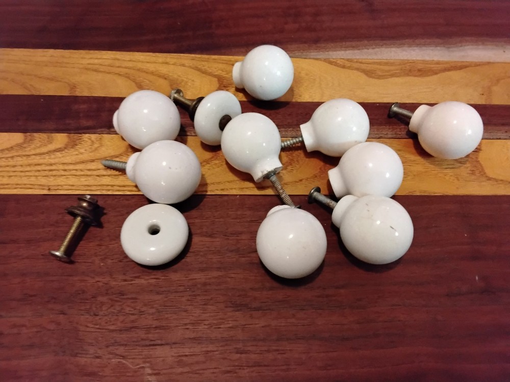 10 Random Set Of Wintage Porcelain Drawar Knobs