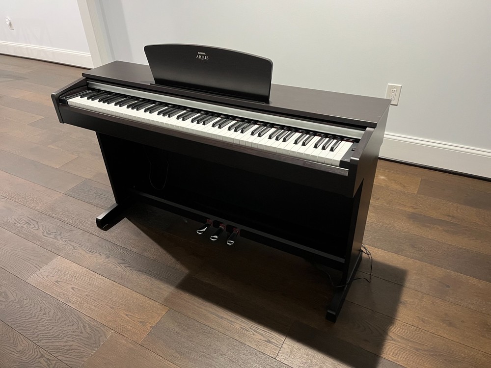 Yamaha Arius Piano- YDP-141