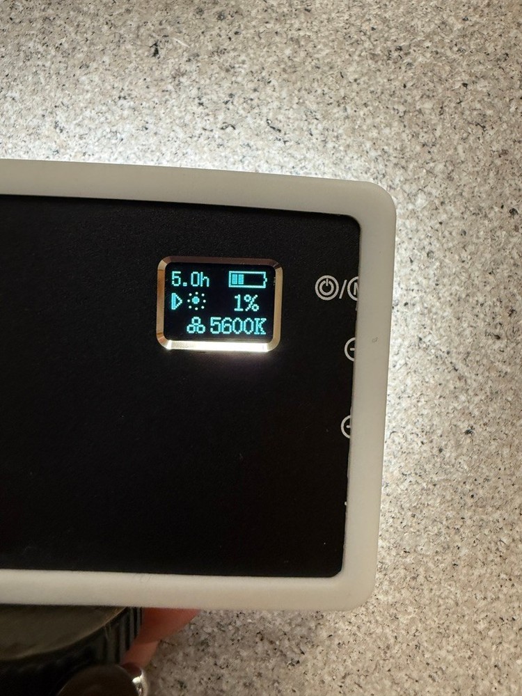 Lume Cube LC-PANELMINI1 5W Bicolor Panel Mini LED. WORKING