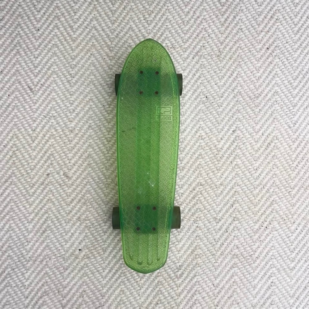 Globe Penny Skateboard Green | Mini Cruiser Complete | Retro Plastic Deck