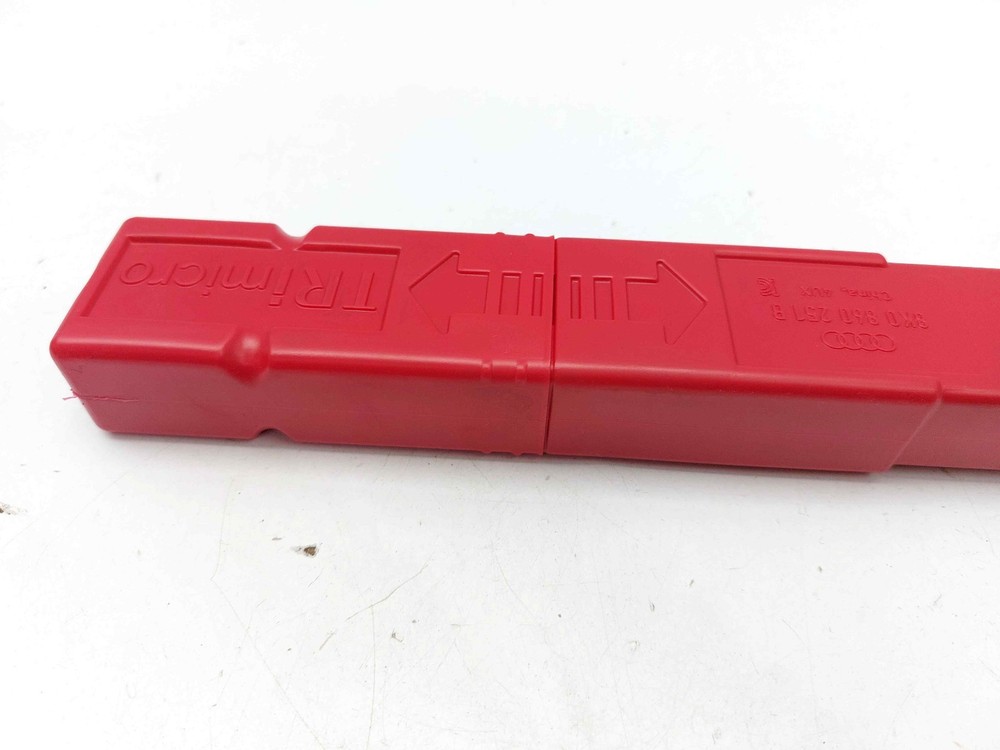 AUDI A4 B9 HAZARD WARNING TRIANGLE 2022