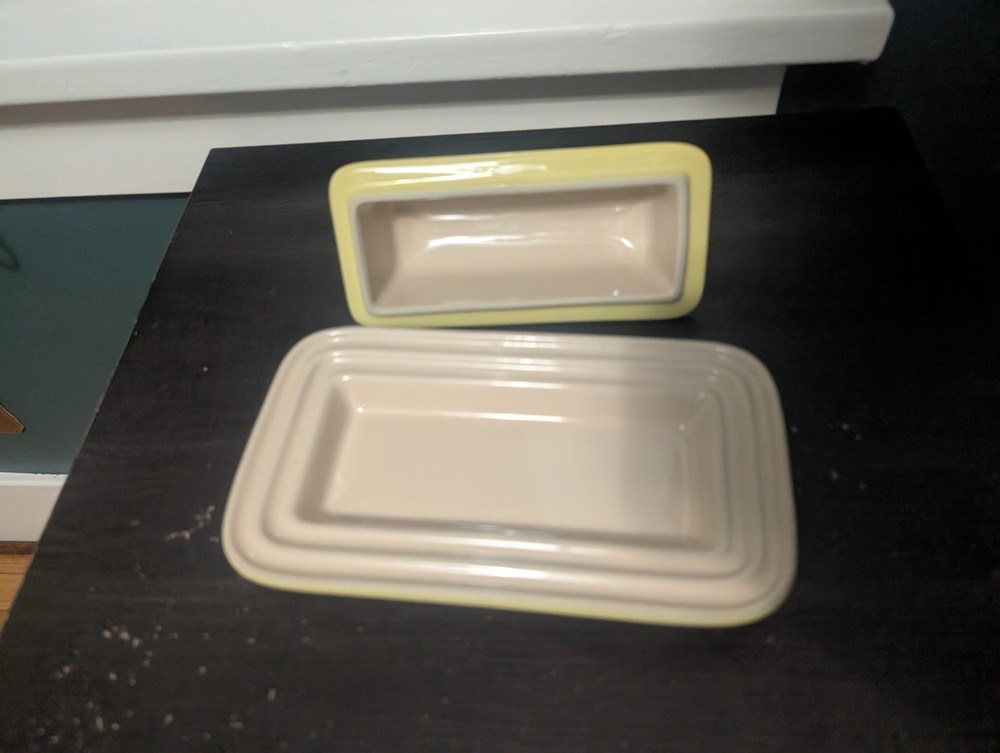 Le Cruset Butter Dish - Yellow