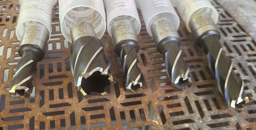 Milwaukee Mag Drill, 5 Cutter,s. Swivel Base.