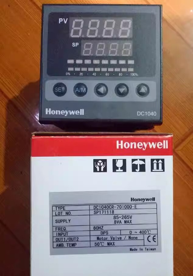 1pcs Honeywell Temperature Controller DC1040CR-701000-E