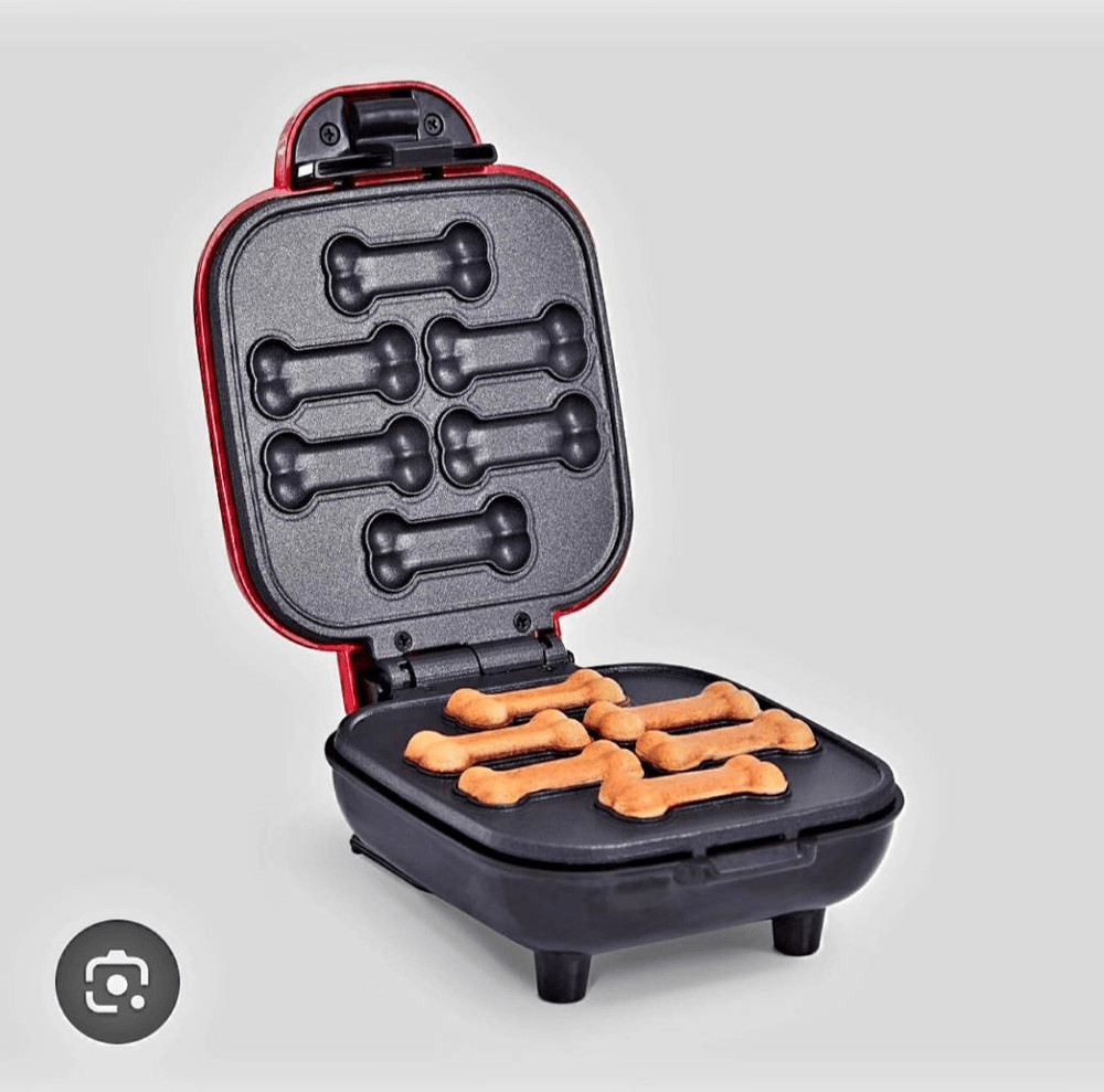 NIB DASH DOG TREAT MAKER