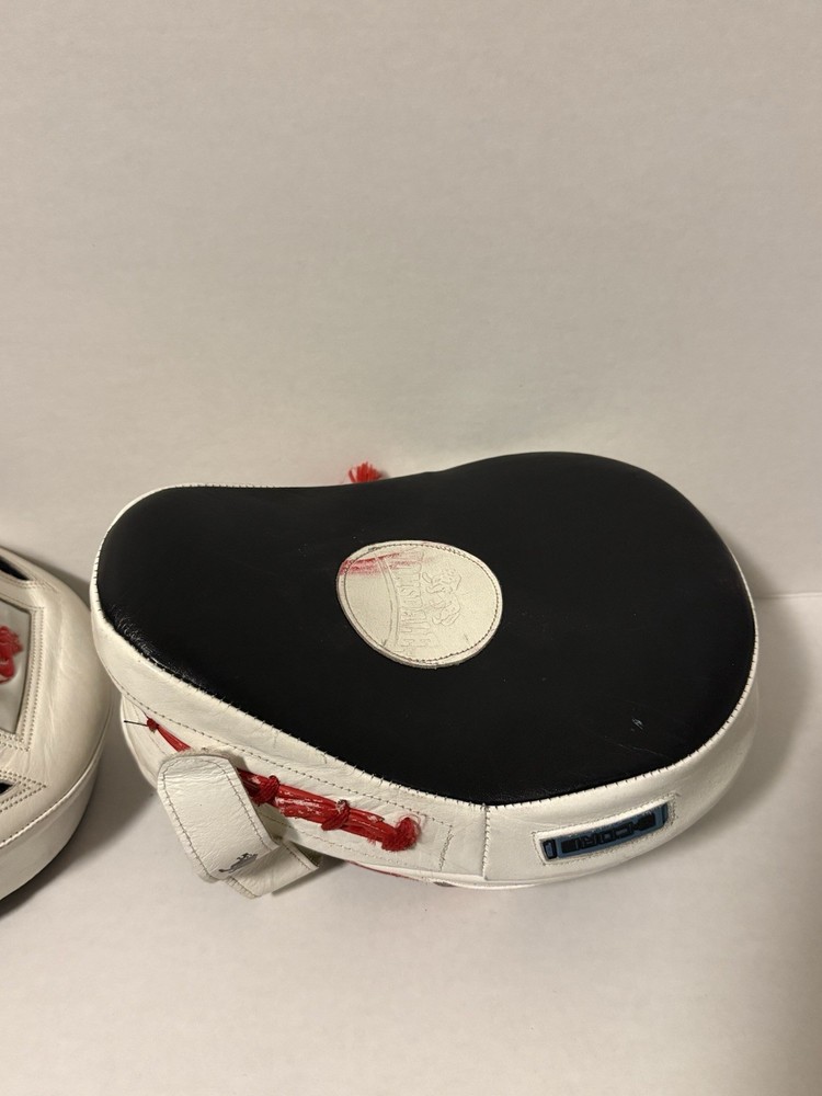 lonsdale super pro curved hook jab pad Boxing MMA Training