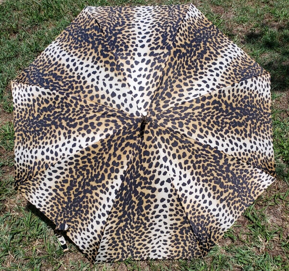 Vintage Totes Leopard Print Large Umbrella Clear Lucite Handle