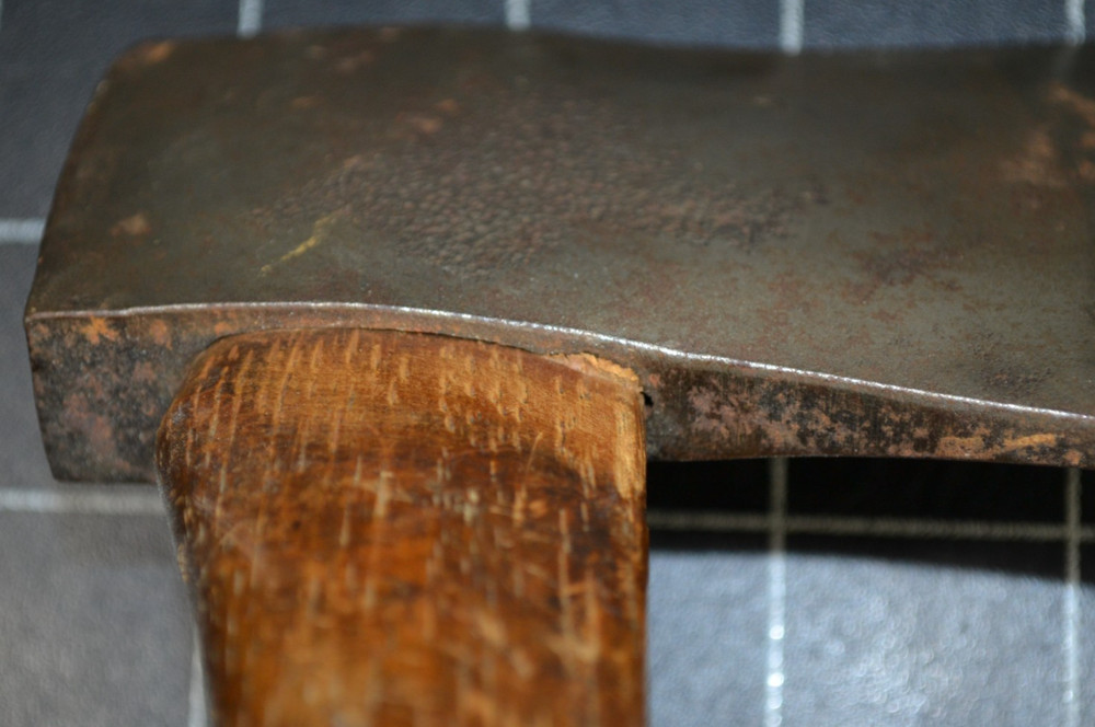 HURD'S RAZOR BLADE - CAMP HATCHET - ALL ORIGINAL