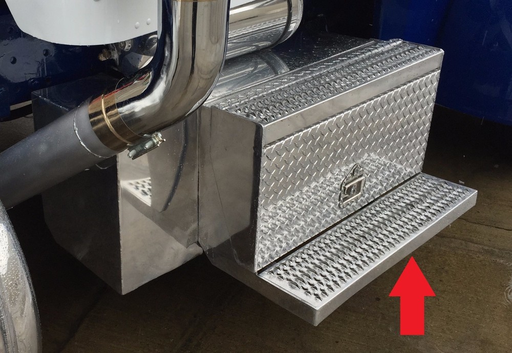 Peterbilt DPF Box Bottom Replacement Step - 388 389 386