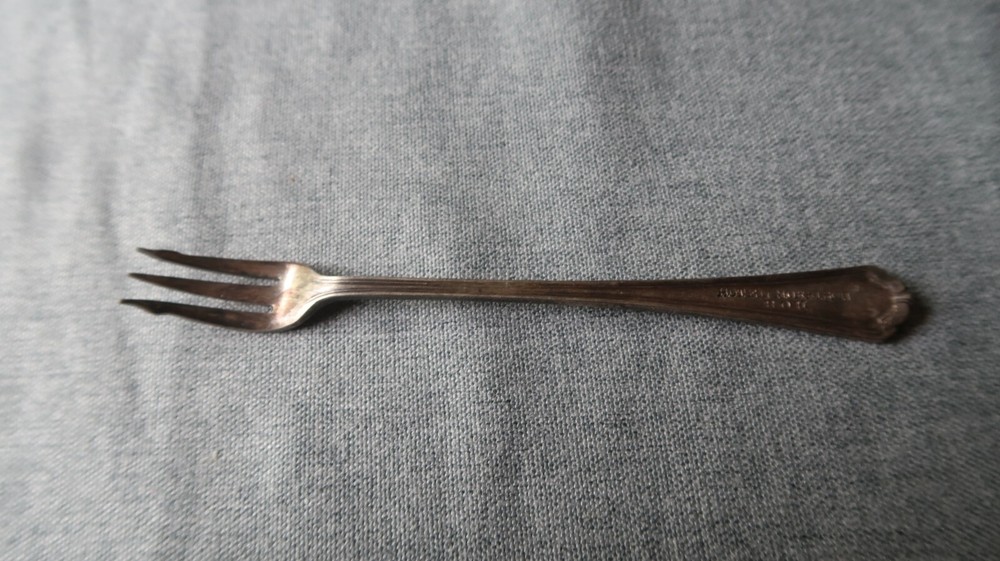 Antique Silverplate HOTEL MORRISON Olive Fork 6"
