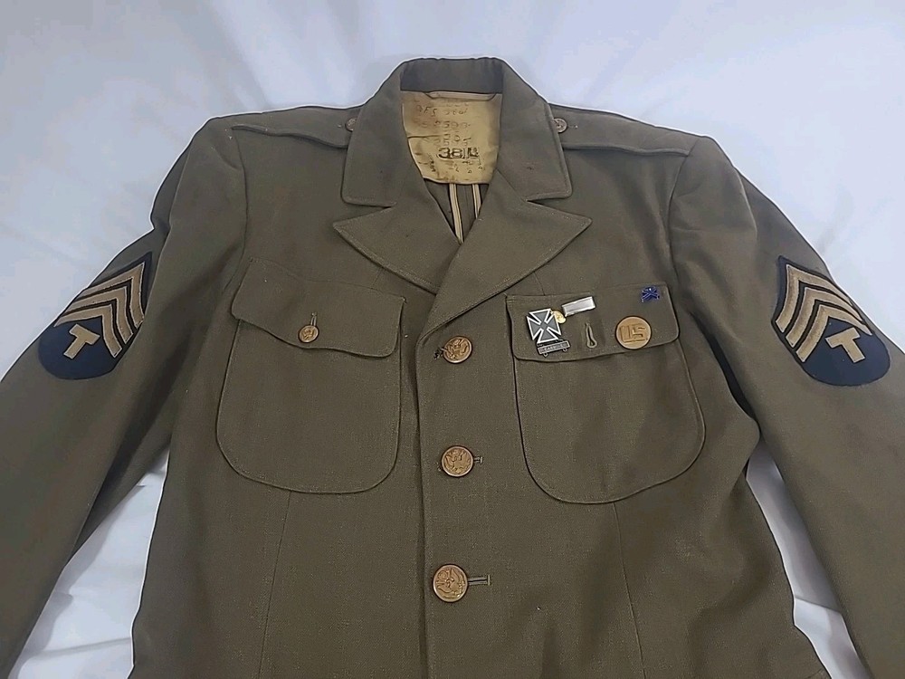 Vtg US Army Sergeant Technician 3rd Class uniform Jacket With Pins WW2 FLAWS