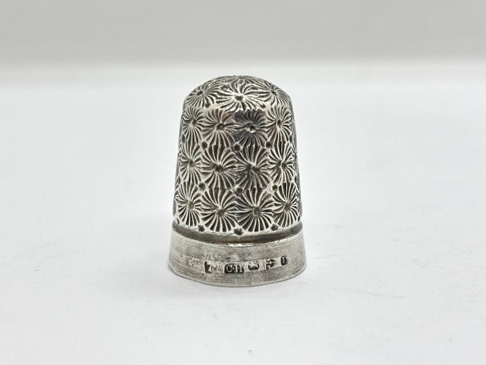 Antique Solid Silver Silver Charles Horner Thimble - 6g / Size 7