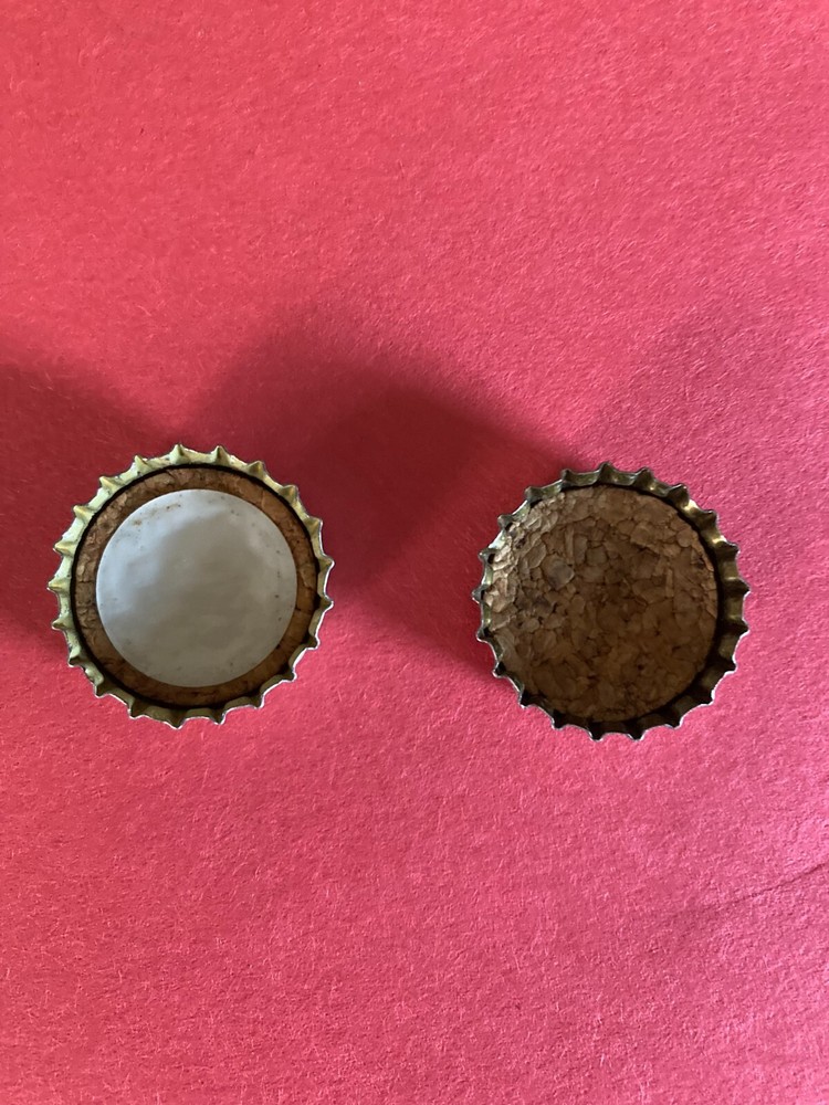 Dr.Pepper Vintage (2) Bottle Caps