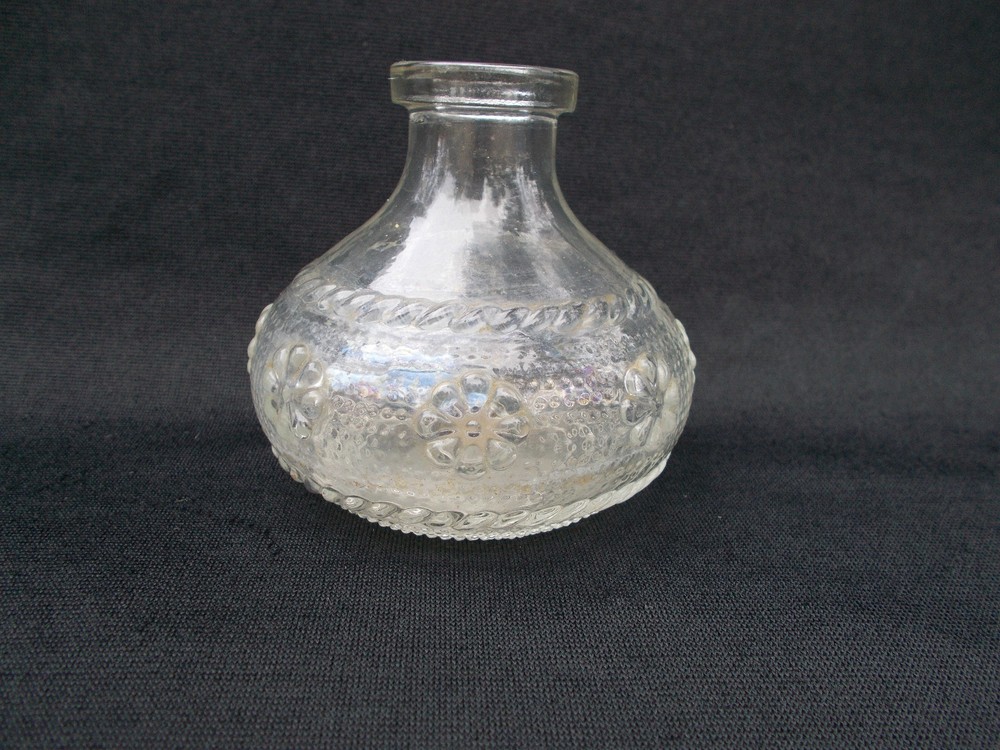 Antique Embossed Daisy Pattern Inkwell/Perfume Glass Bottle