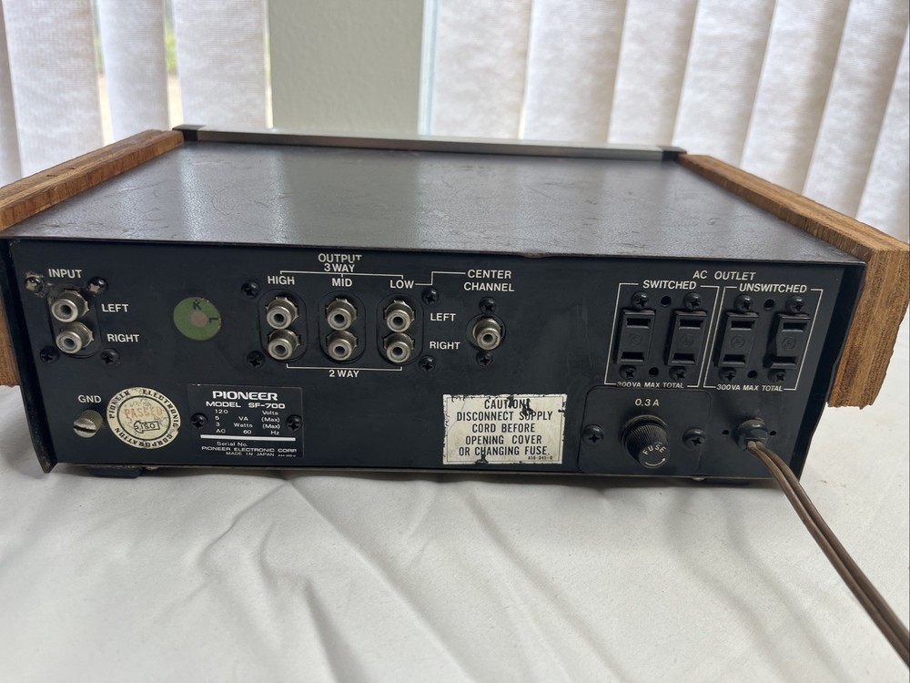 Vintage Pioneer SF-700 Stereo Electronic Network Equalizer, Powers On