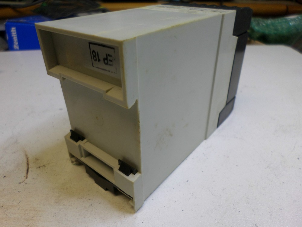 ENDRESS and HAUSER - LEVEL CONTROLLER - FTW 420 - 24V RELAY OUTPUT