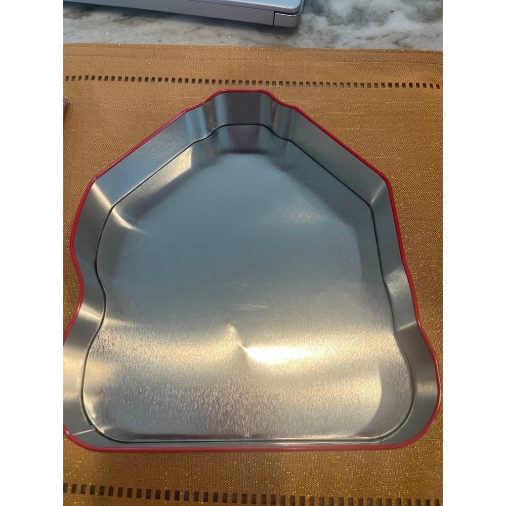 Peanuts the movie tin