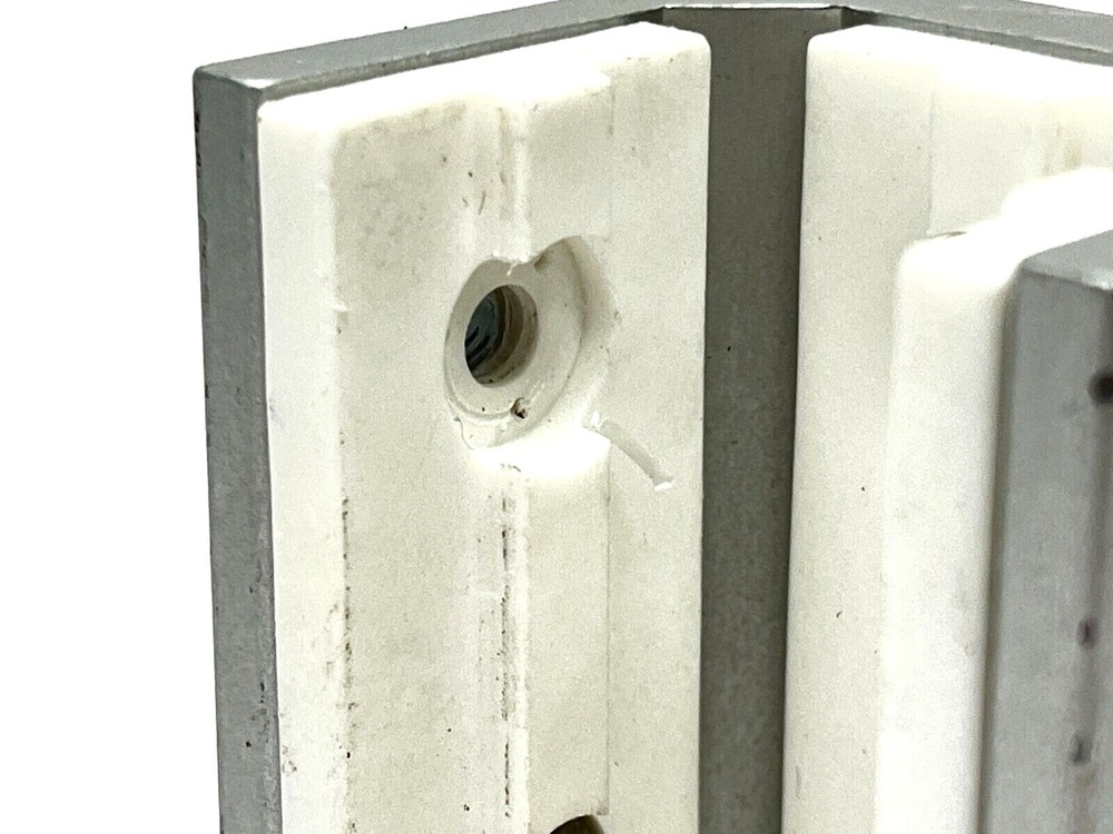 80/20 6830 Single Flange Short High-Cycle Linear Bearing 15 Series MISSING BOLT