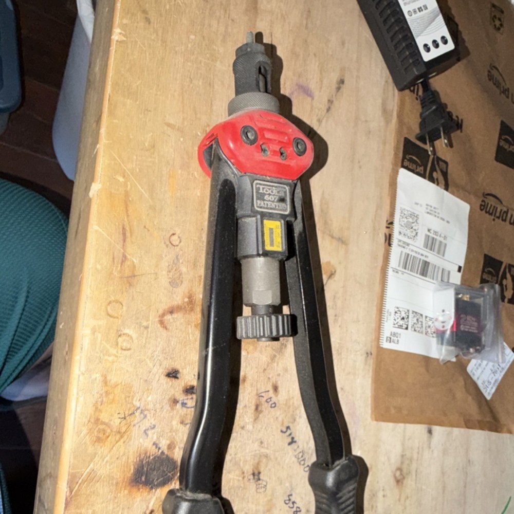 Tool 607 PATENTED Hand Riveter Black Red Metal Plastic with Assorted Rivet Nuts