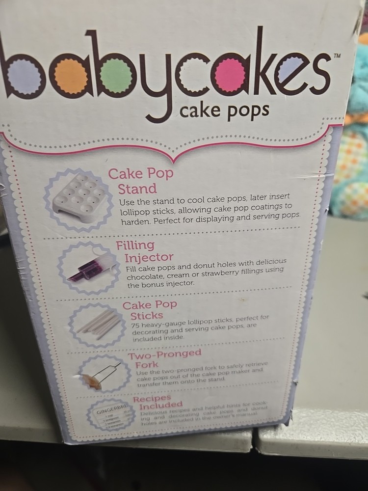 Babycakes Cake Pop Maker / Donut Maker