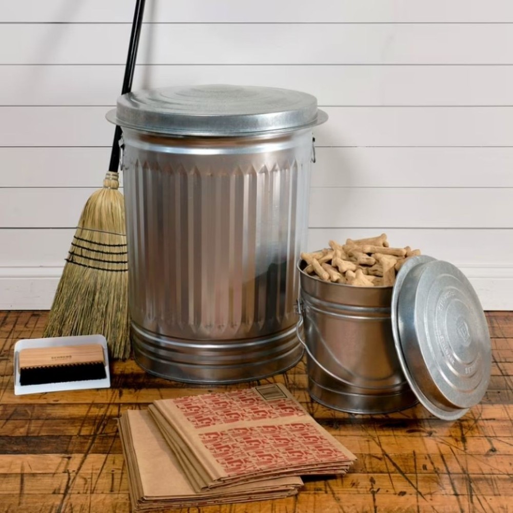 Behrens 31-Gallon Steel Trash Can