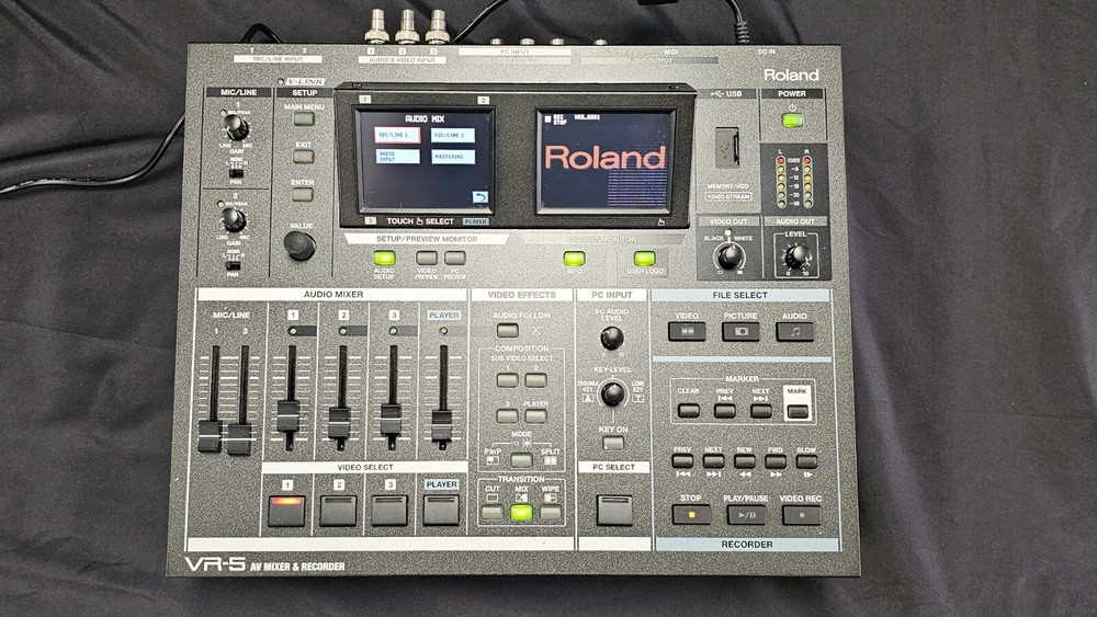 Roland VR-5 AV Mixer & Recorder - READ DESCRIPTION