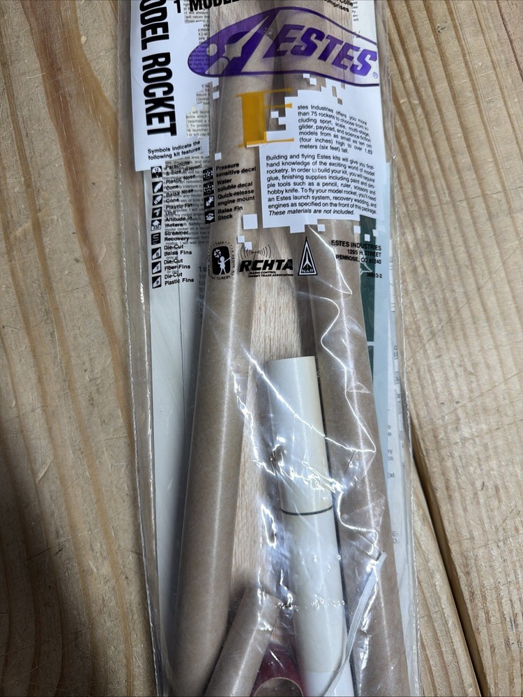 Estes Comanche 3 #1382 3 stage model rocket NEW/SEALED