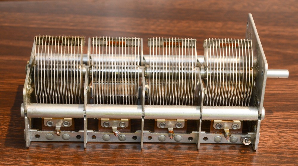 56-1850pF GANGED LOAD TUNE CAPACITOR FOR LINEAR AMPLIFIER