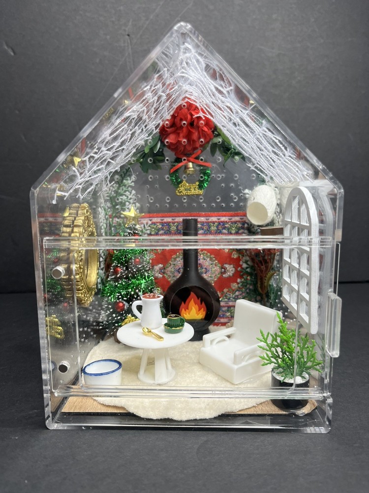 Christmas house  jumping spider enclosure