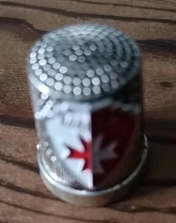 5 Vintage Metal Thimbles.