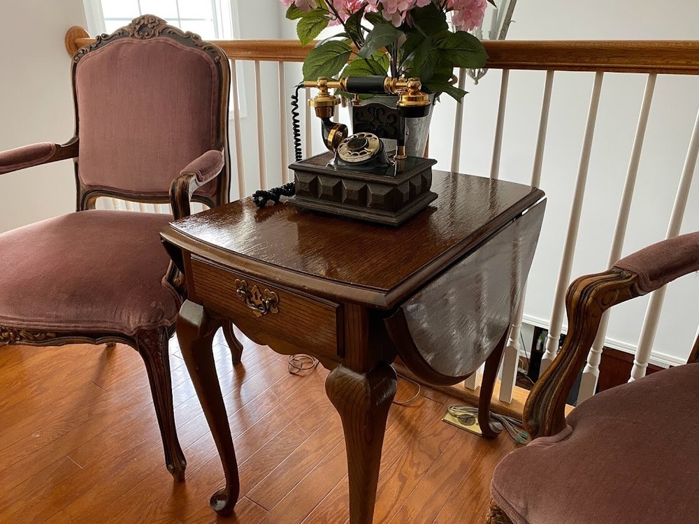Hammary Vintage drop leaf end tables