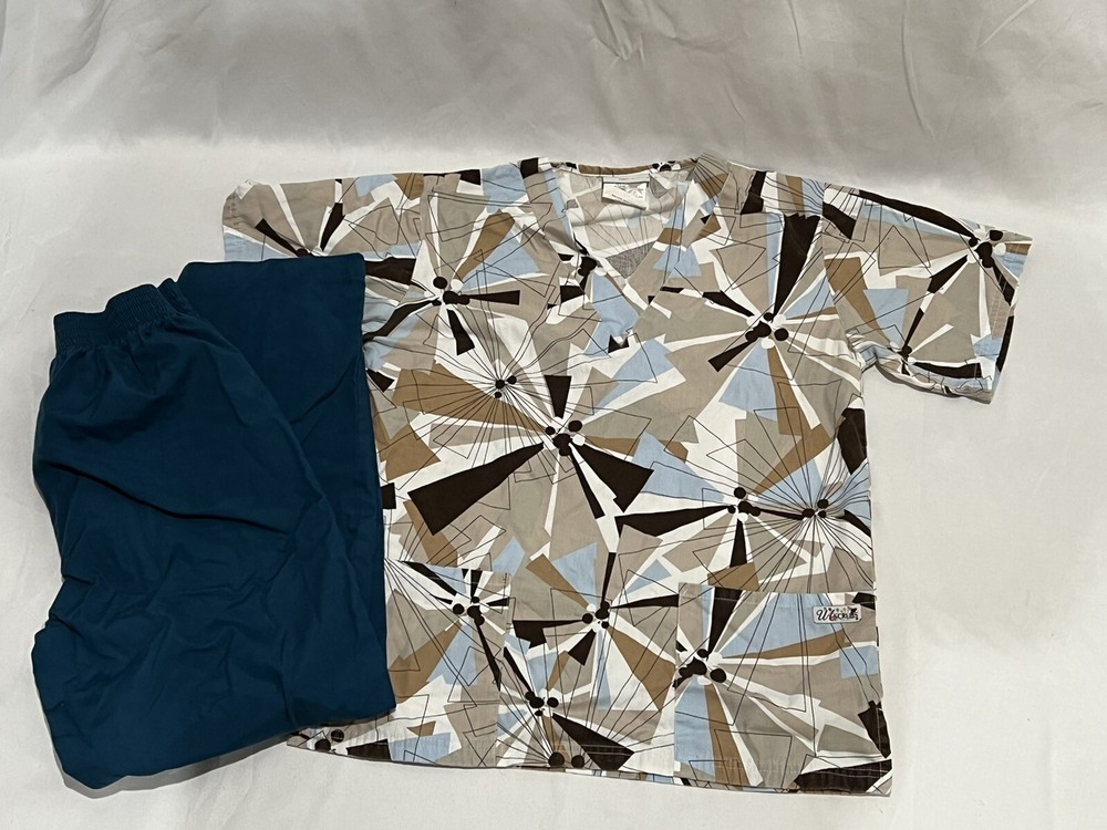 Woman’s XS scrub set.