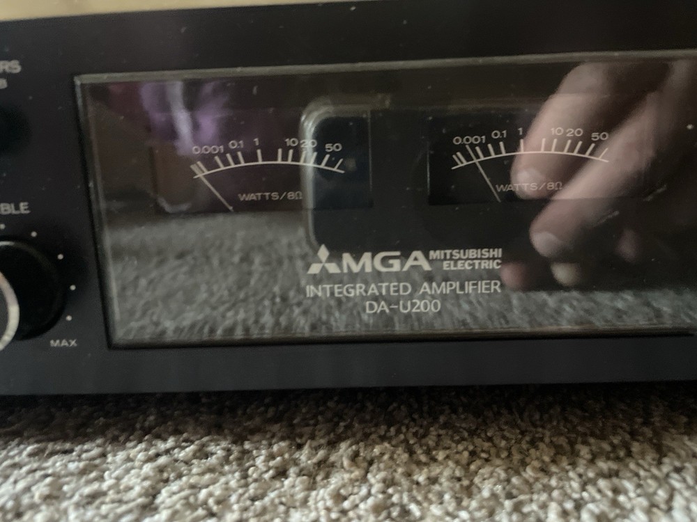 Vintage Mitsubishi Amplifier DA-U200 – Powers On – Untested