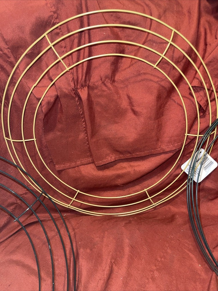 WIRE DIY WREATH Form Three 14”Frames 1 Star Frame, & One 3D 14” Frame All New
