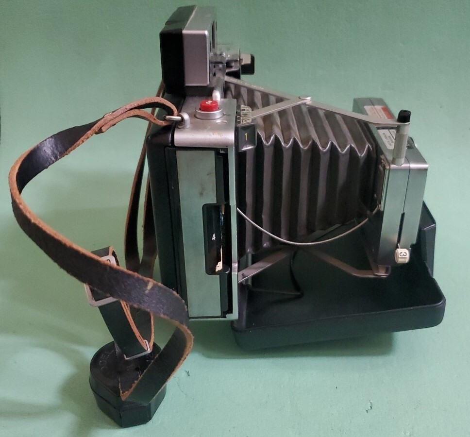 Polaroid Land Camera Automatic 100 Self Containing Plastic Case, Please Read