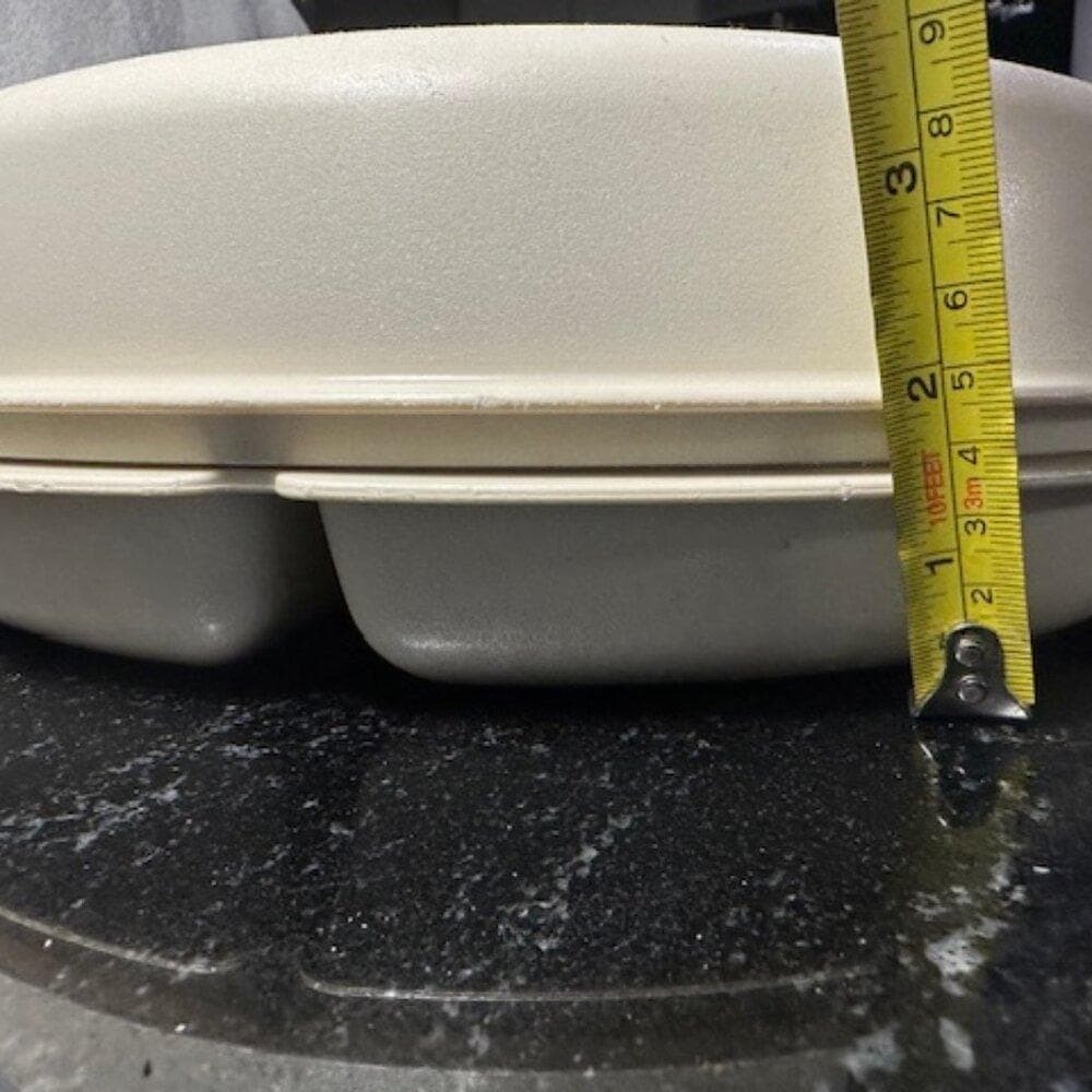 Vintage TUPPERWARE Divided serving tray w/ Cover Veggie Dips Chips etc