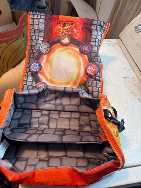 Skylanders Giants Carrying Oval Case - Orange