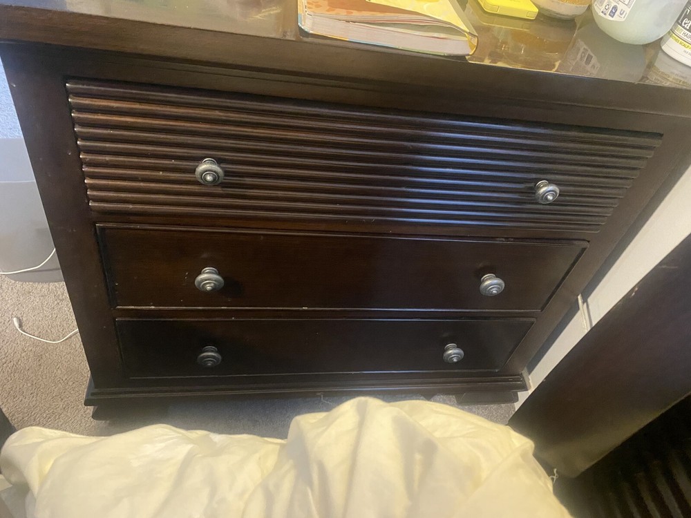 solid mahogany Bedroom Set 5pc made In Antigua.