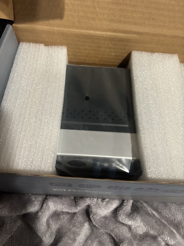 PreSonus FireStudio Mobile 10x6 FireWire Recording Interface System