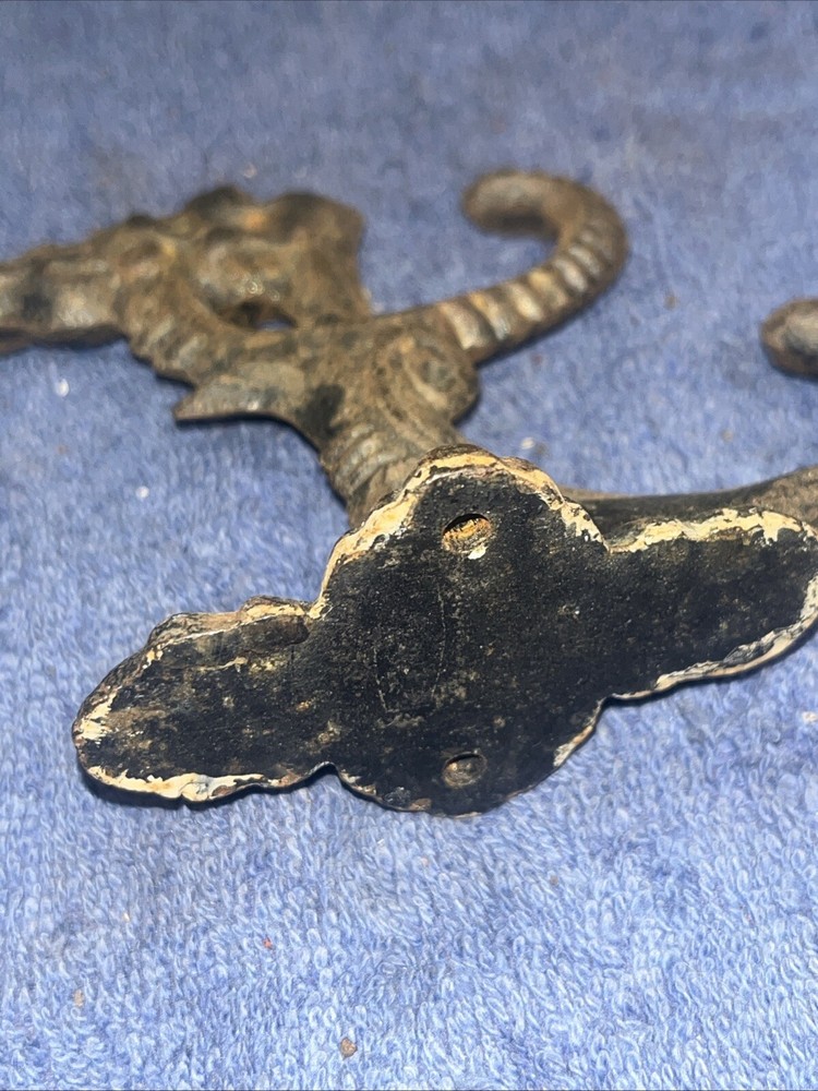 VINTAGE CAST IRON COAT HAT HOOK WITH GARGOYLE FACE