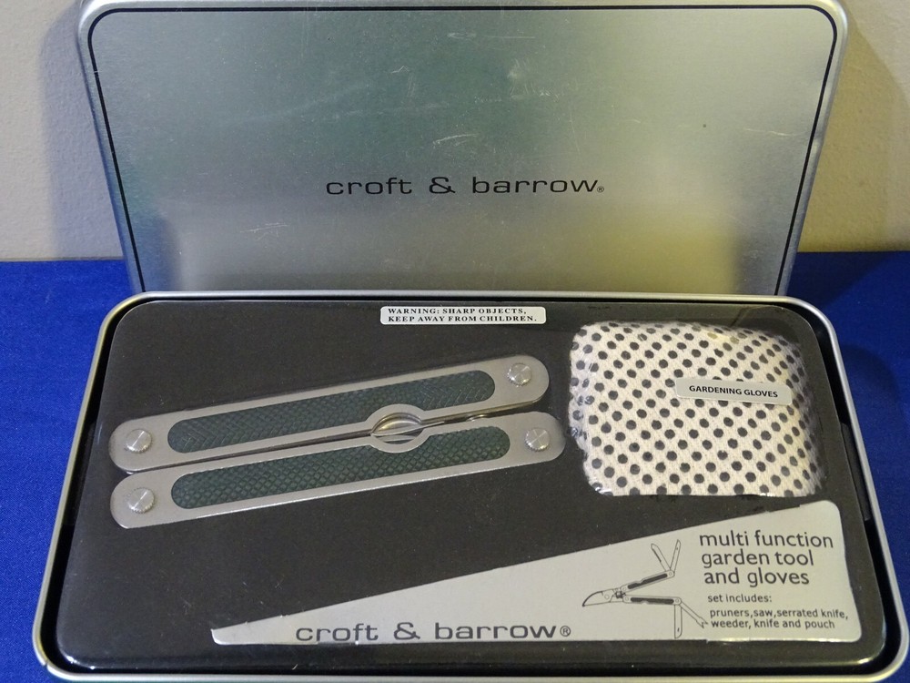 New in Tin Croft & Barrow Multi Function Garden Tool Pliers & Gloves A1
