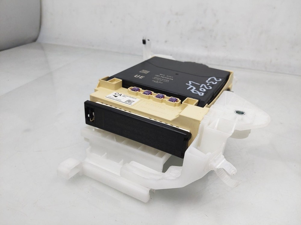 2019-2022 Toyota Avalon Multi Plex Network Computer Module Unit 89221-07150