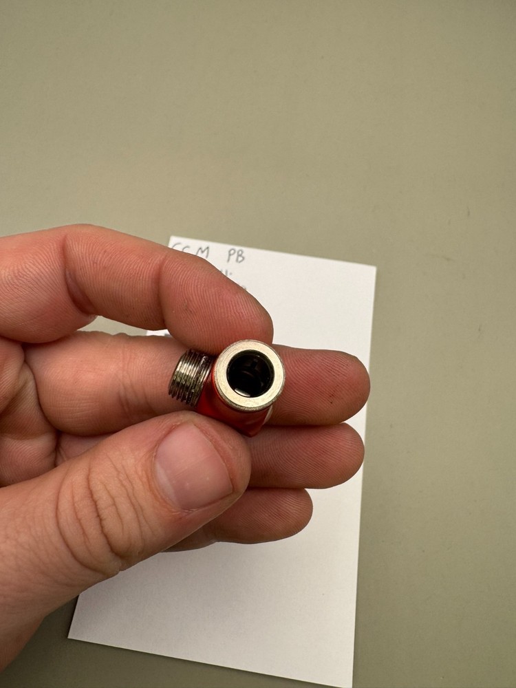 CCM PB 90° Fitting-Red