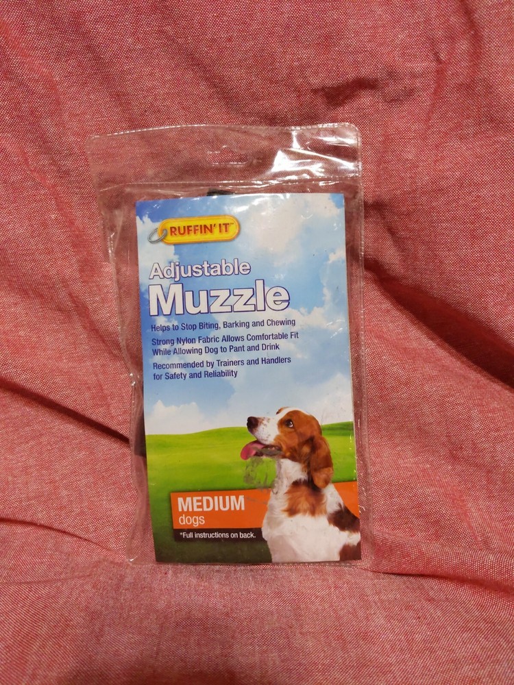 Westminster Ruffin' it Ajustable Dog Muzzle for Medium Size Dogs