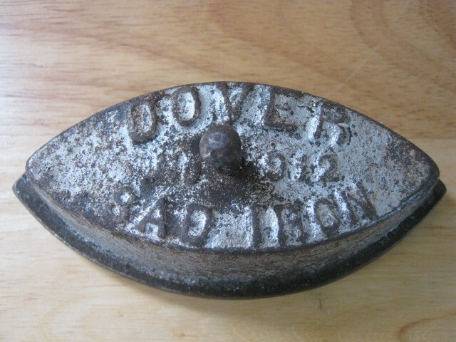 Vintage Dover No. 912 Small Sad Iron