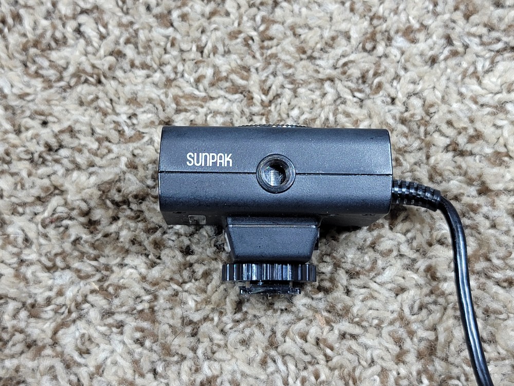 SunPak auto 611 Thyristor Flash Bundle Vintage + Quantum Battery 1 adapter READ