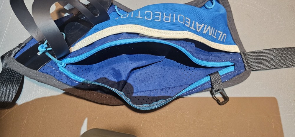 Ultimate Direction Access 300 Hydration Pack