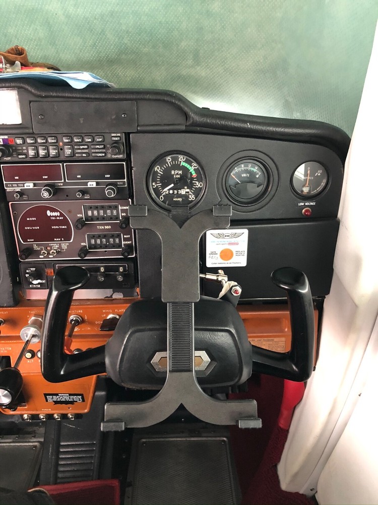 FlightPro Aviator Universal Yoke Mount for iPad, iPad Mini & More!